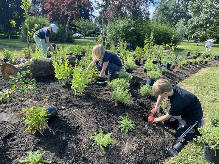 pollinator garden in Grand Boulevard
